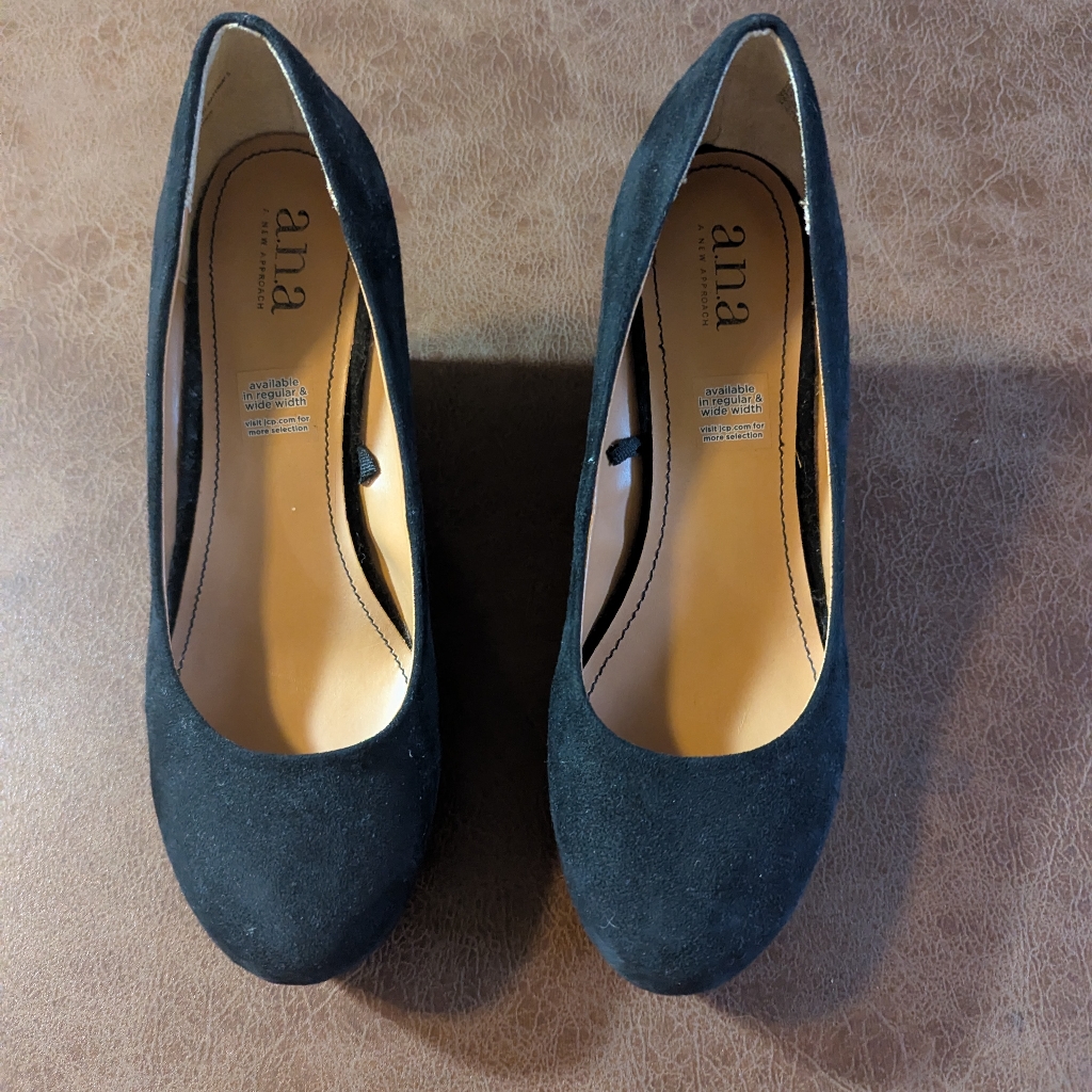 ANA Brand Wedged Suede Heels Black Color Size 812